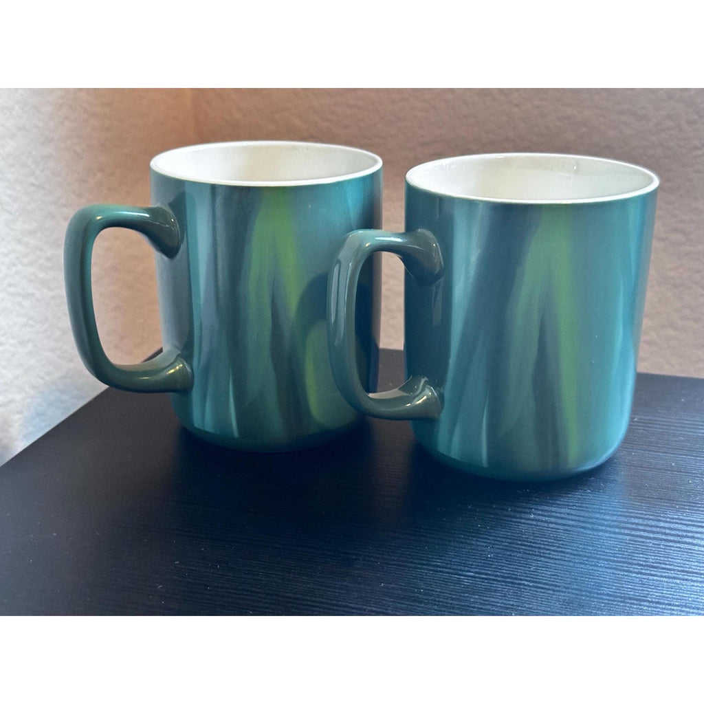 Starbucks Holiday Mug Set: 2022 Christmas Collection, 15 oz (Set of 2)