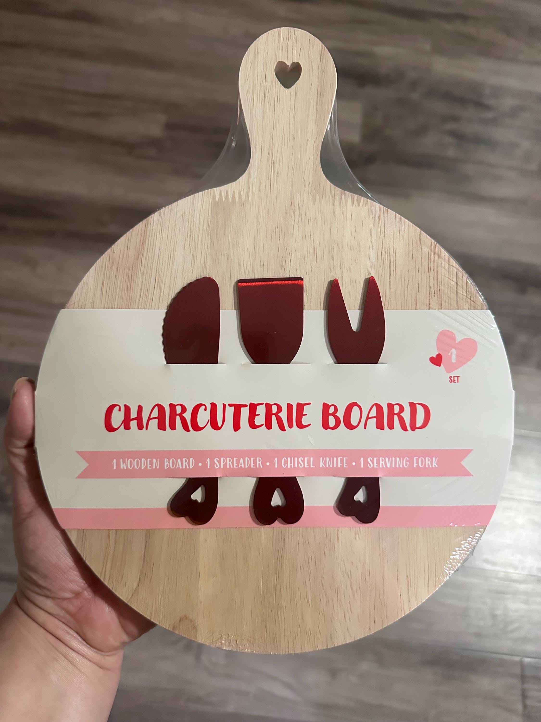 Valentine’s Heart Charcuterie Board – Small, New. Ship Fast!