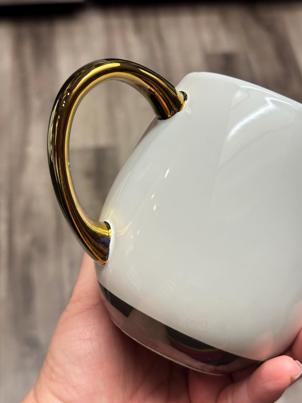 Jingle All The Way Holiday Mug White Gold Handle 14 oz Stoneware. Ship Fast!