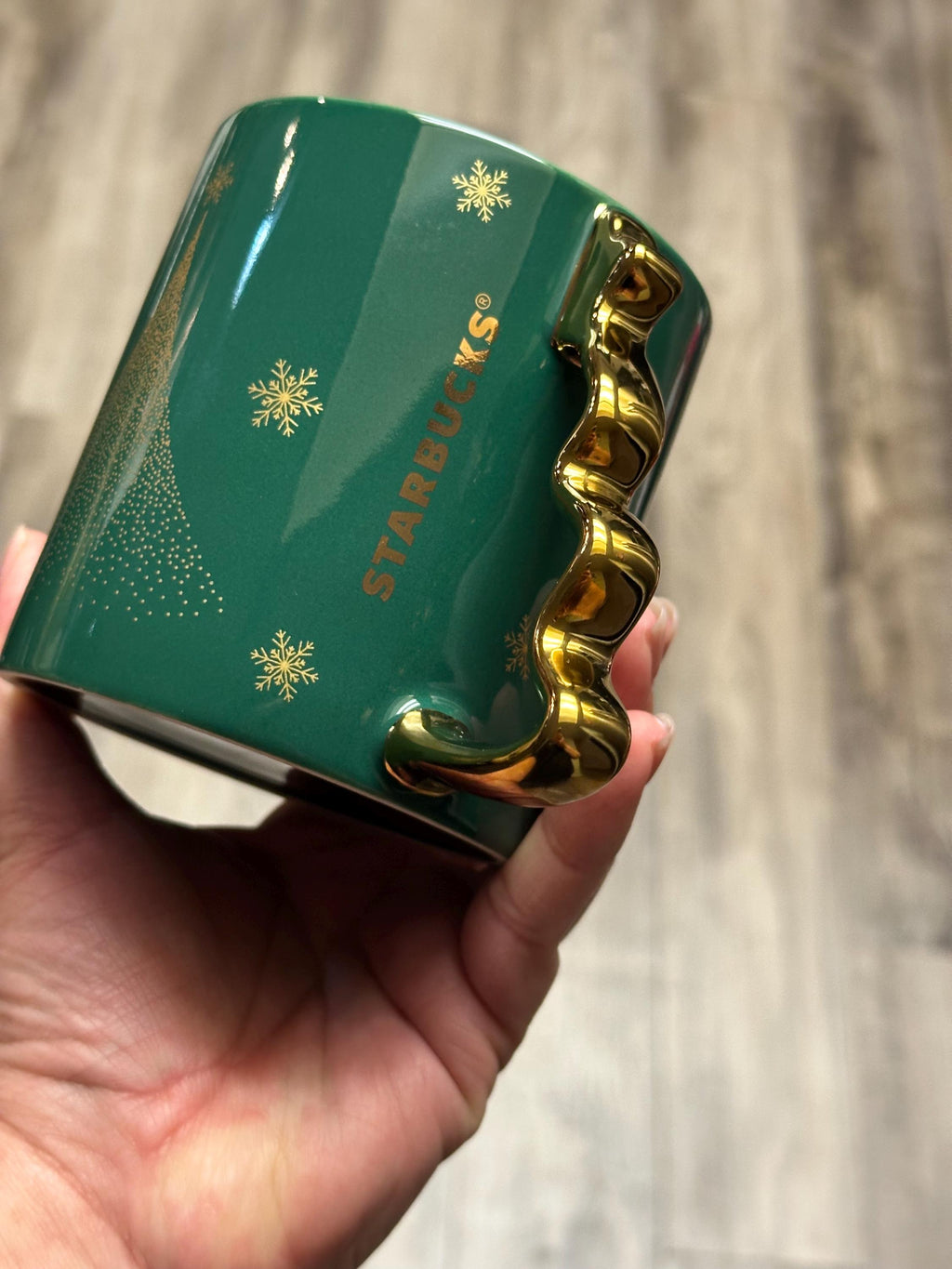 Starbucks Christmas Mug 12oz Tree Gold Handle Holiday Cup New 2025. Ship fast!