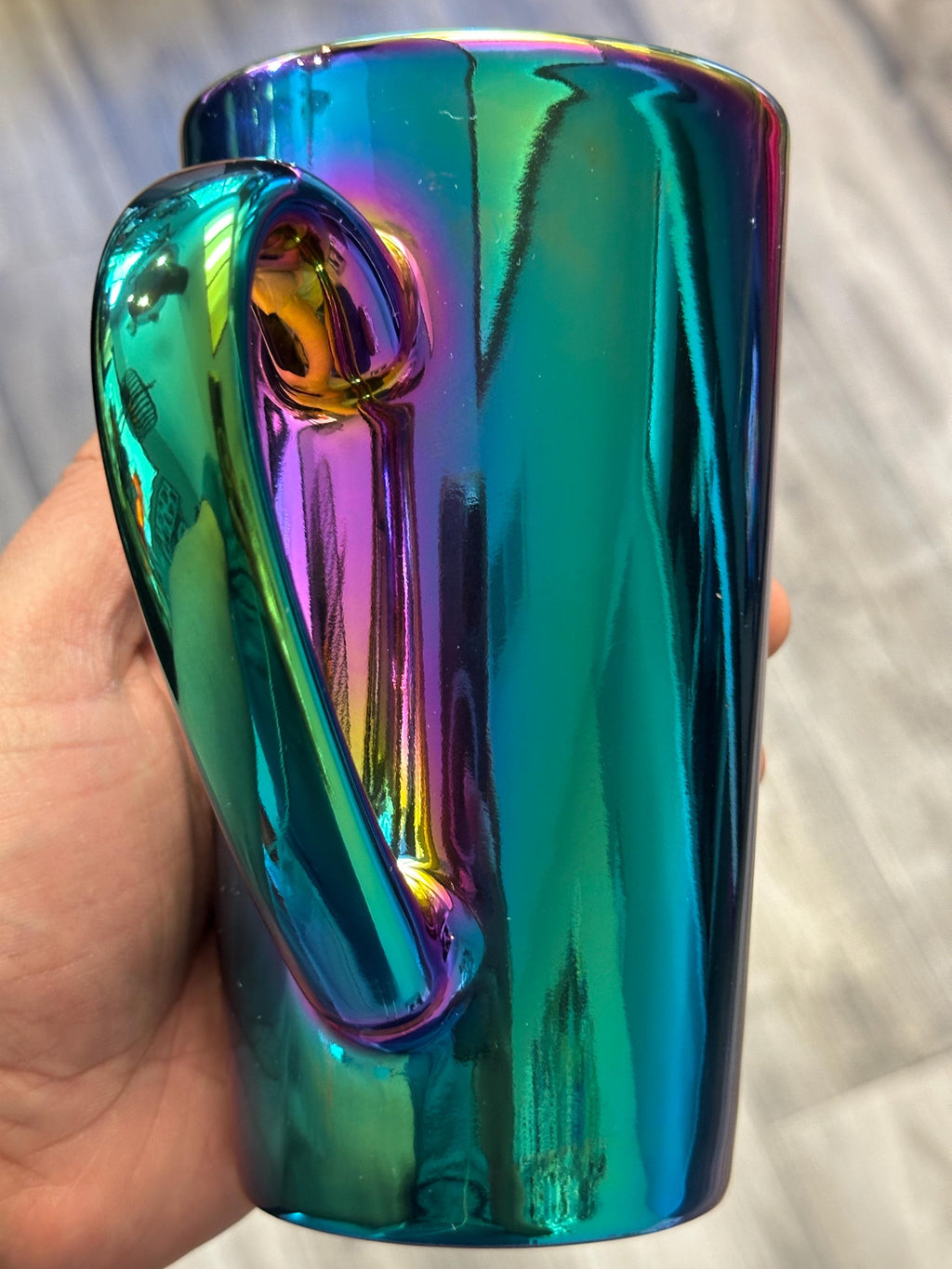 Starbucks Iridescent Rainbow Travel Mug 16oz – Holiday 2022, Retired. Ship Fast!