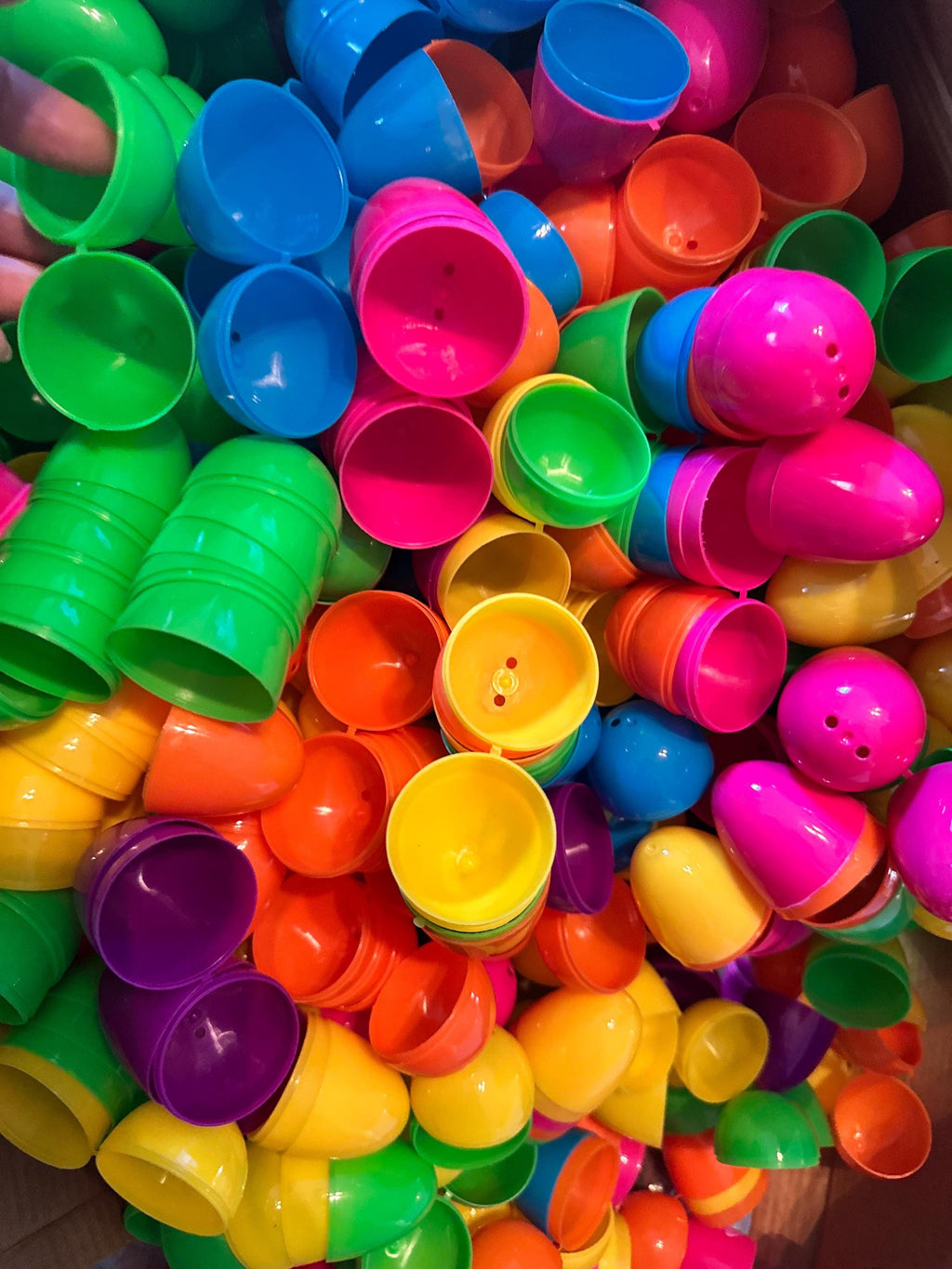 500 Plastic Easter Eggs 2.3" Fillable Bulk Colorful Egg Hunt Party. Ship Fast!