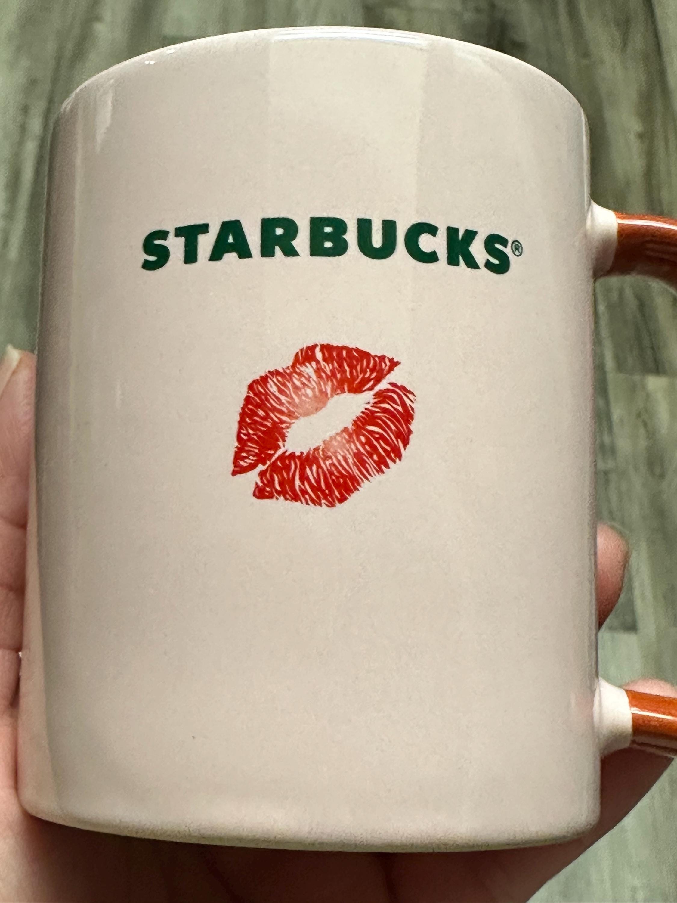 Starbucks Pink & Red Lips Mug 2021 – 11 Oz Coffee Cup. Ship Fast!