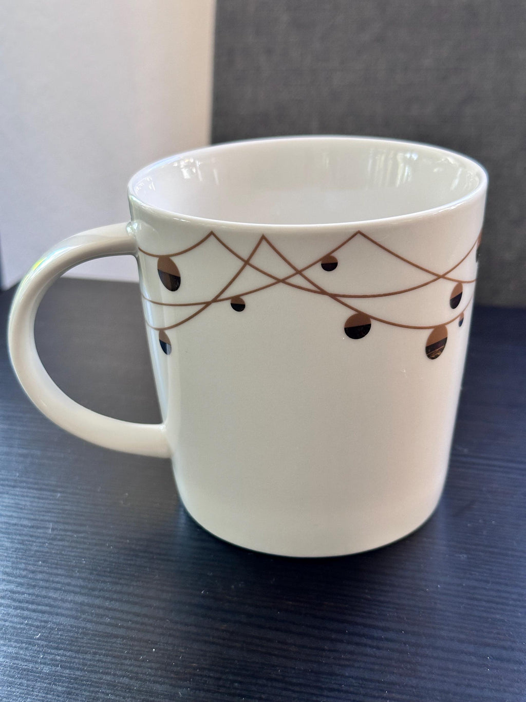 Starbucks 2012 Holiday Mug, Christmas Bulbs, Bone China (14oz). Ship Fast!