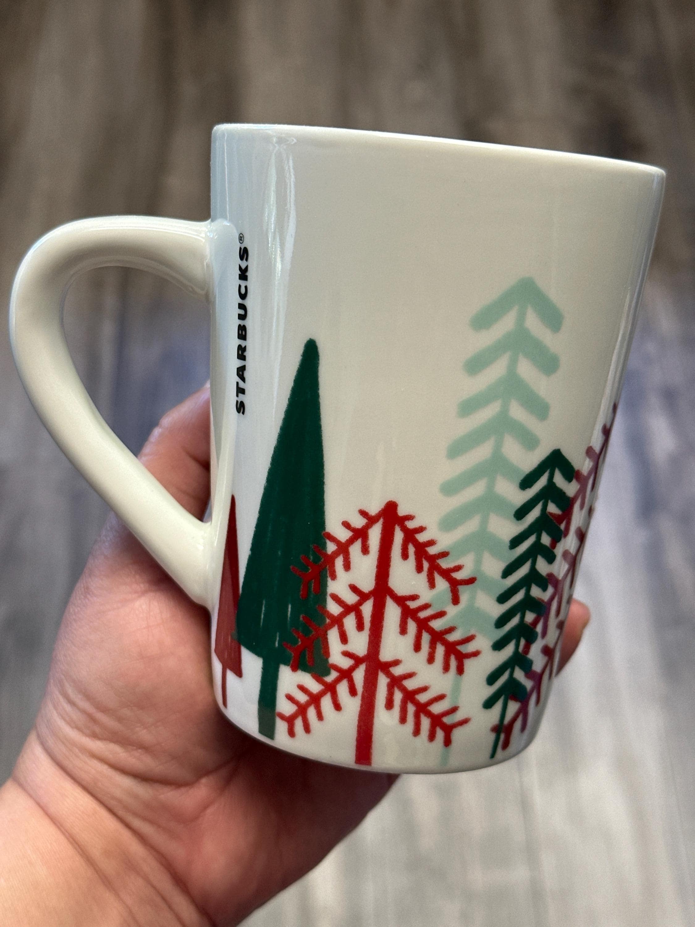 Starbucks Christmas Tree Mug 14oz Holiday Ceramic Coffee Cup EUC