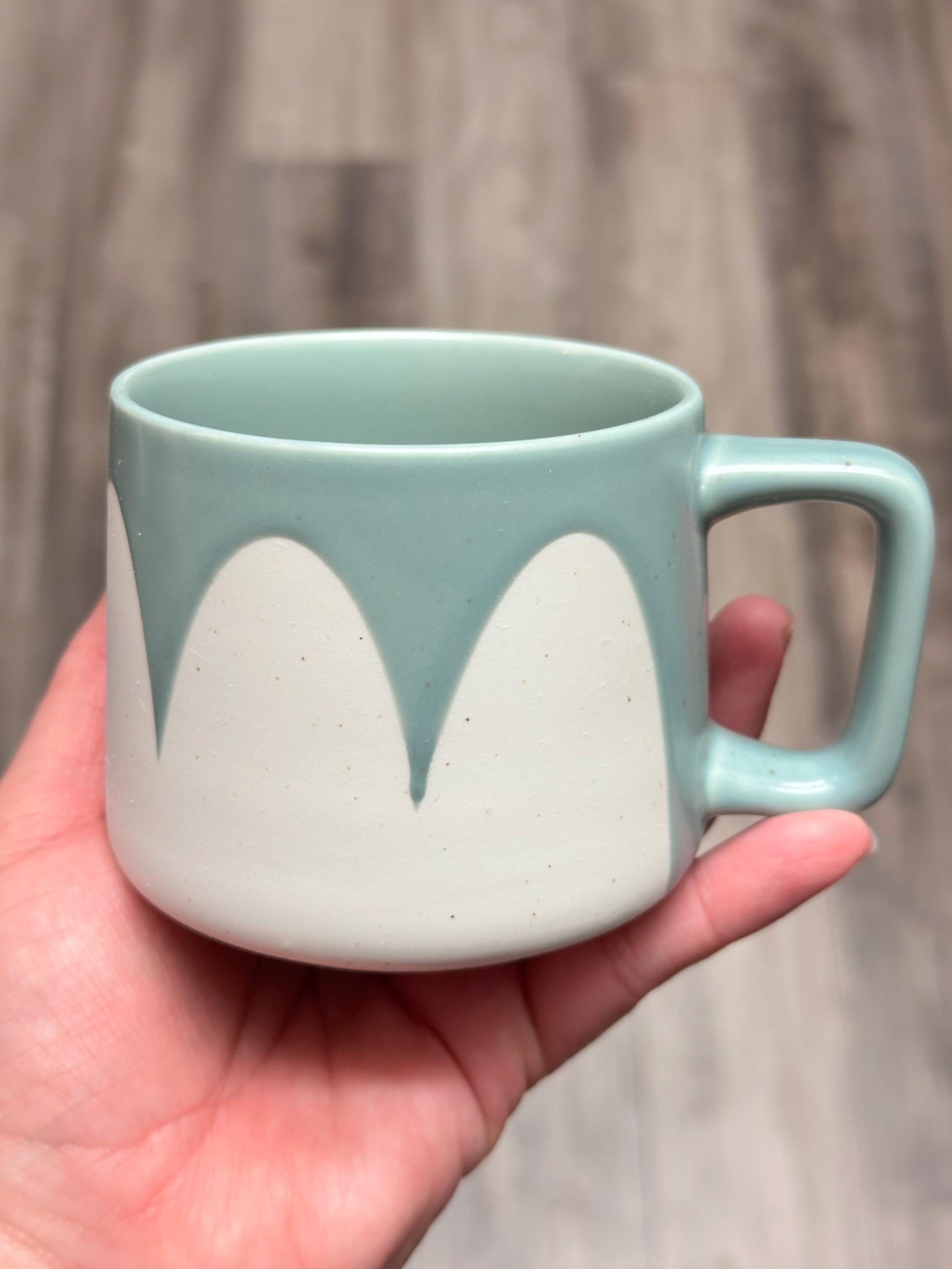 Starbucks 2017 Green White Speckled Drip Mug 9 oz Ceramic Coffee Cup. Ship fast!