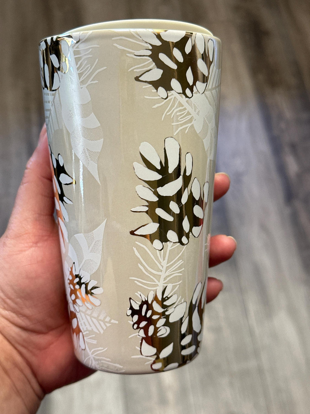 Starbucks Holiday Travel Tumbler 12oz White Gold Ceramic Cup 2020 EUC