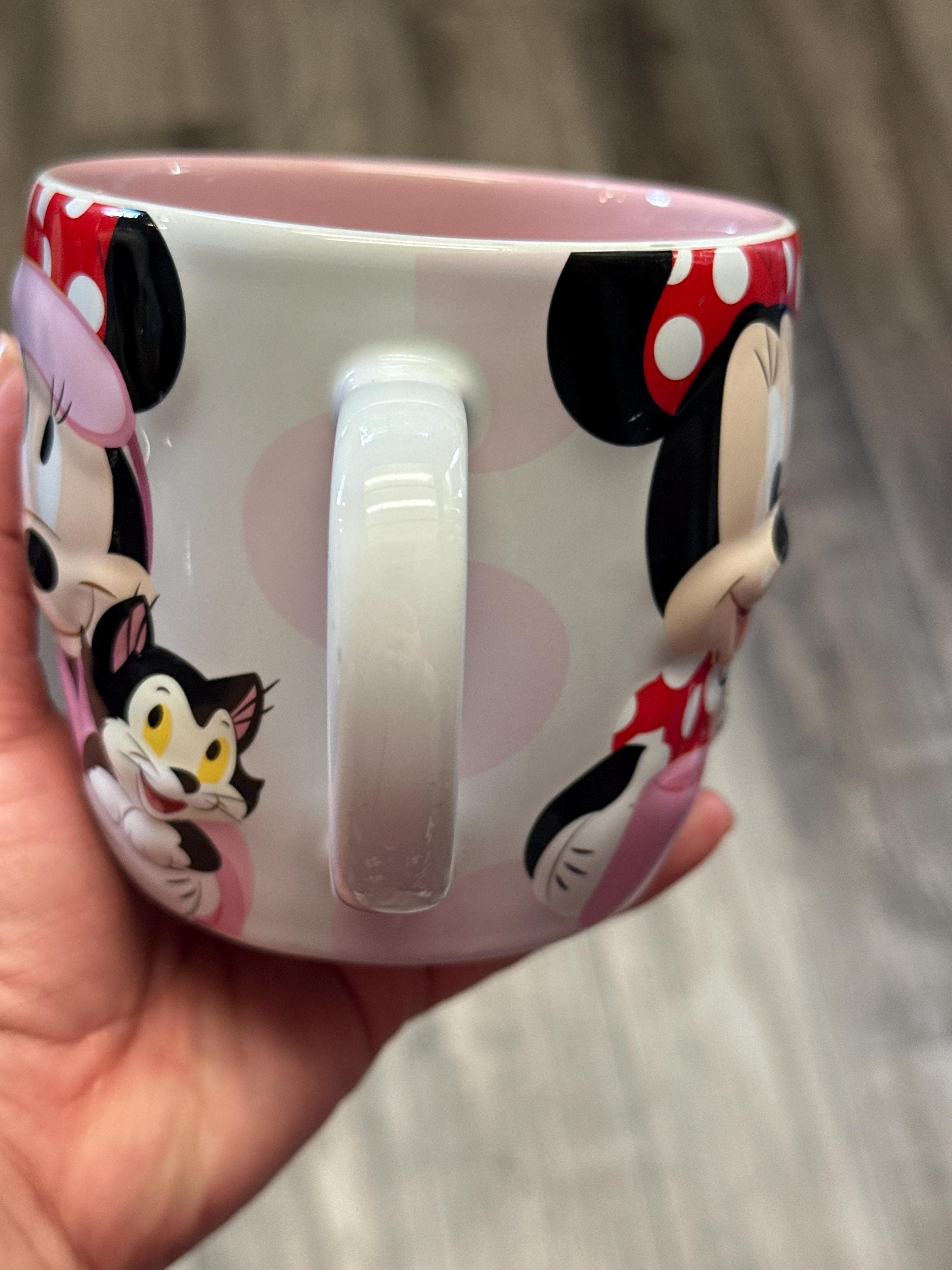 Minnie Mouse “Beauty Sleep I’m Always This Beautiful” Mug Disney 18 Oz. EUC