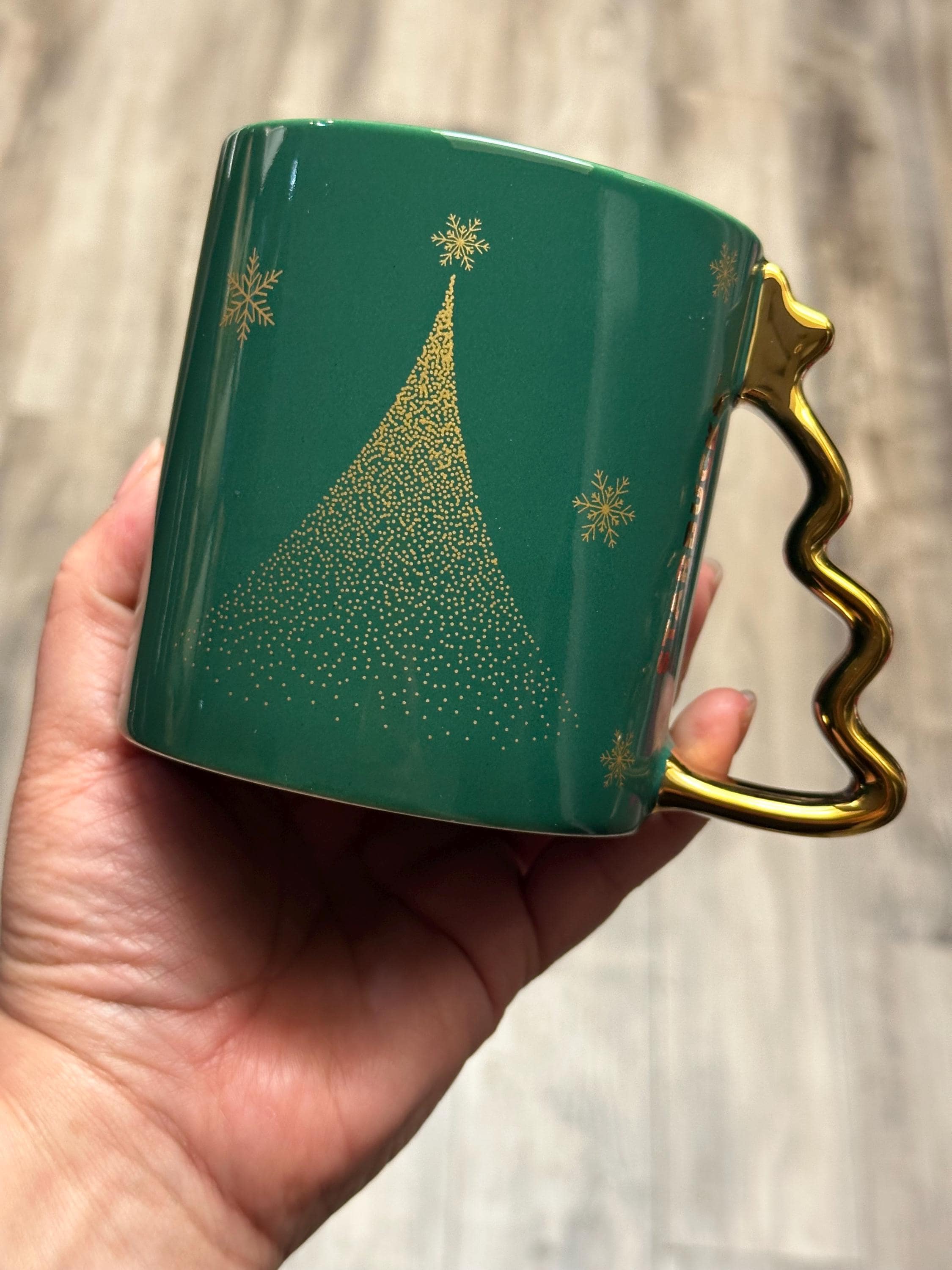 Starbucks Christmas Mug 12oz Tree Gold Handle Holiday Cup New 2025. Ship fast!