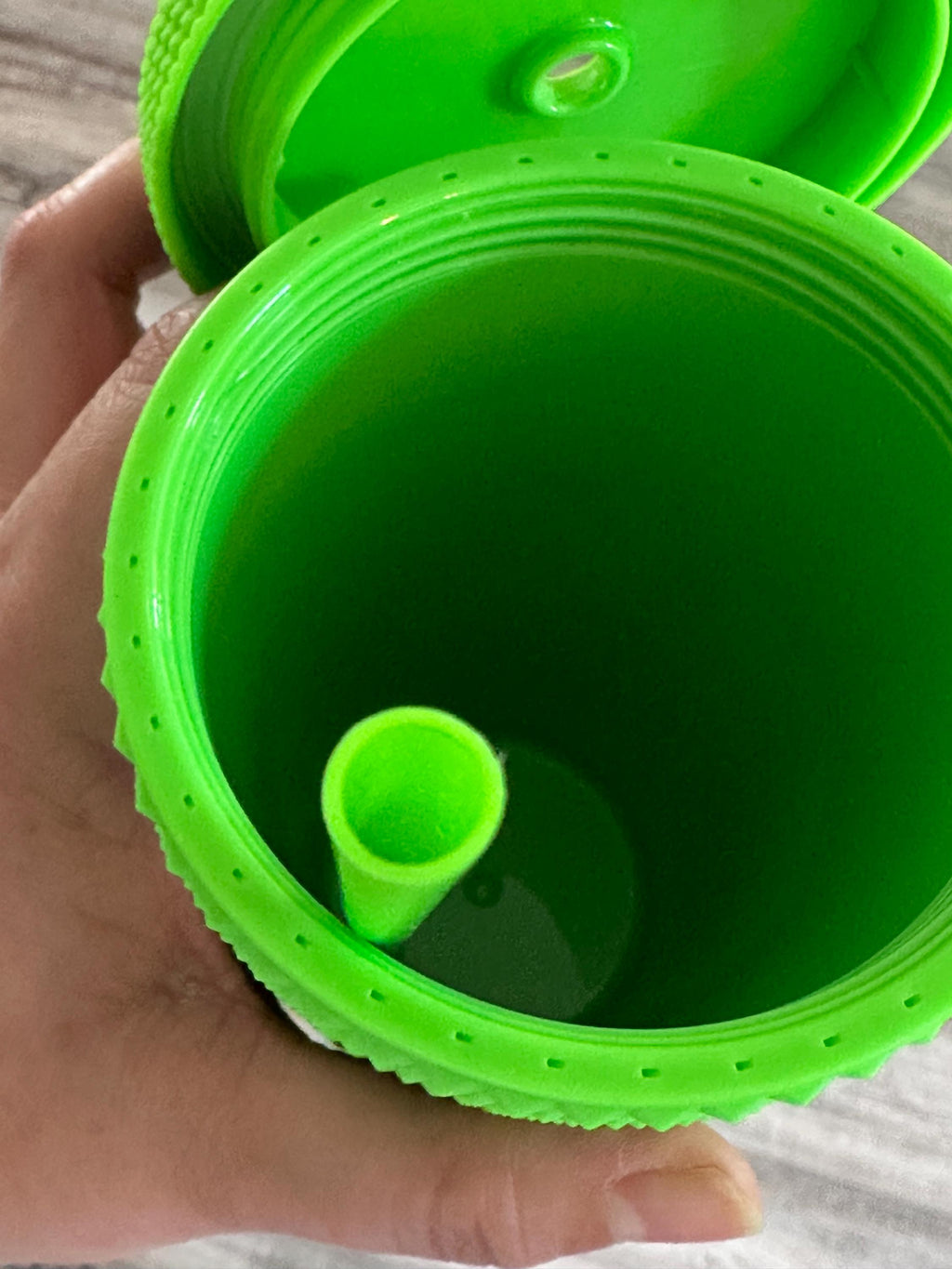 Starbucks Neon Green Tumbler 16 oz – Limited Edition. Ship Fast!