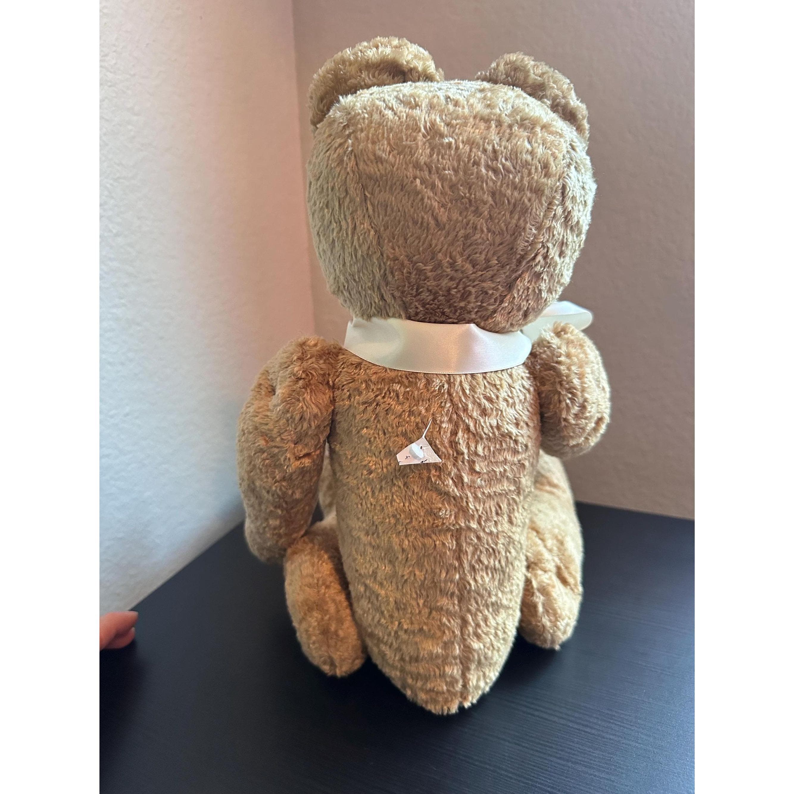 Vintage Teddy Bear Plush Toy Collectible Stuffed Animal. GUC