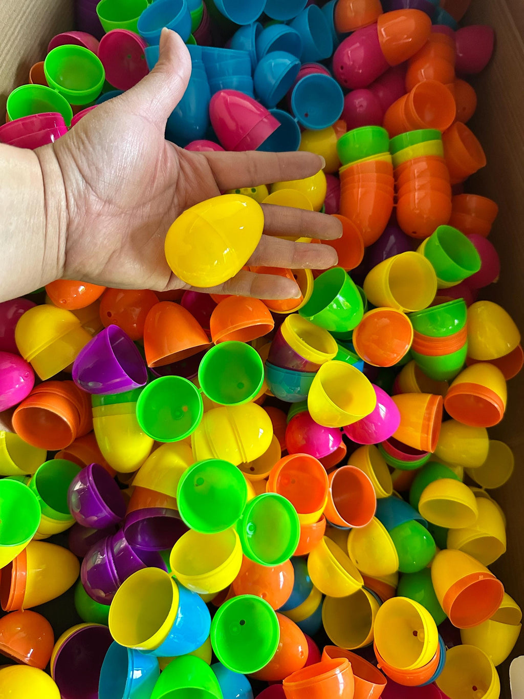 500 Plastic Easter Eggs 2.3" Fillable Bulk Colorful Egg Hunt Party. Ship Fast!