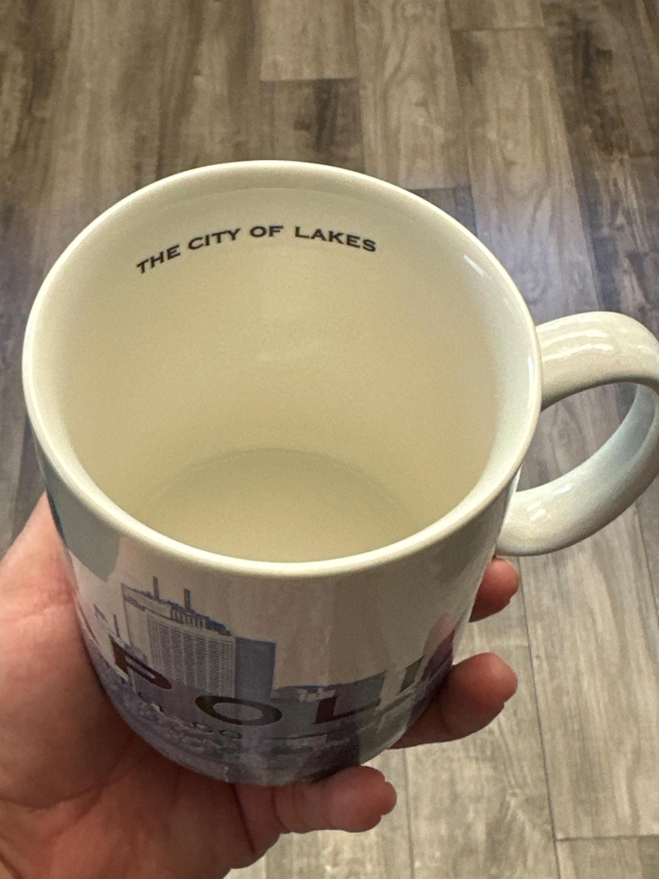 Starbucks Minneapolis Skyline Series Mug 18oz City of Lakes 2002 EUC
